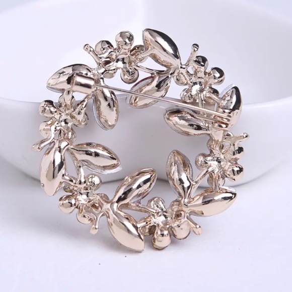 NEW Crystal Brooch Olive Branch Wreath Shape Colorful Rhinestone Costume Jewelry - Picture 3 of 5